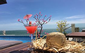 Ocean Front Hotel 3