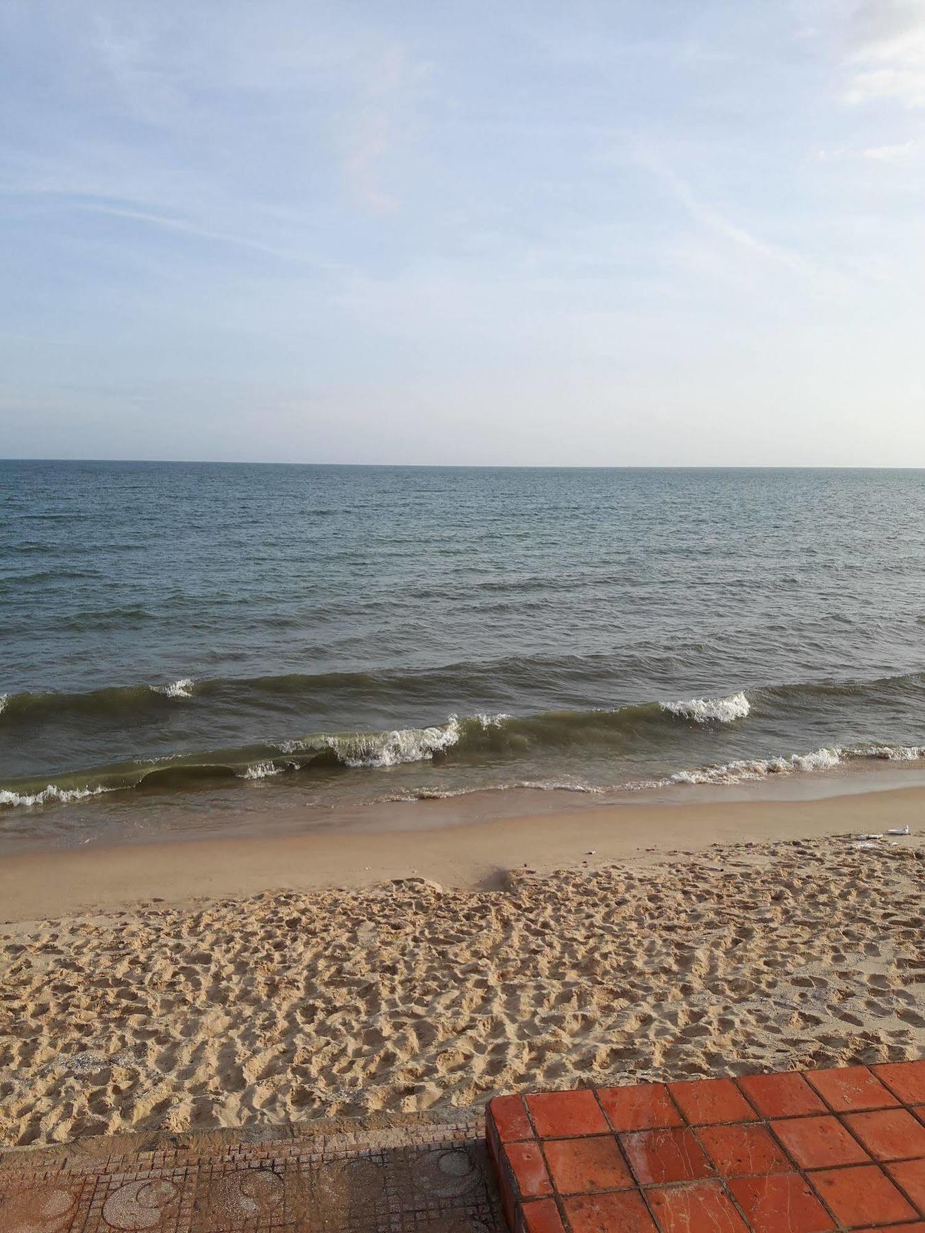 Ocean Front Hotel Фантхьет Экстерьер фото